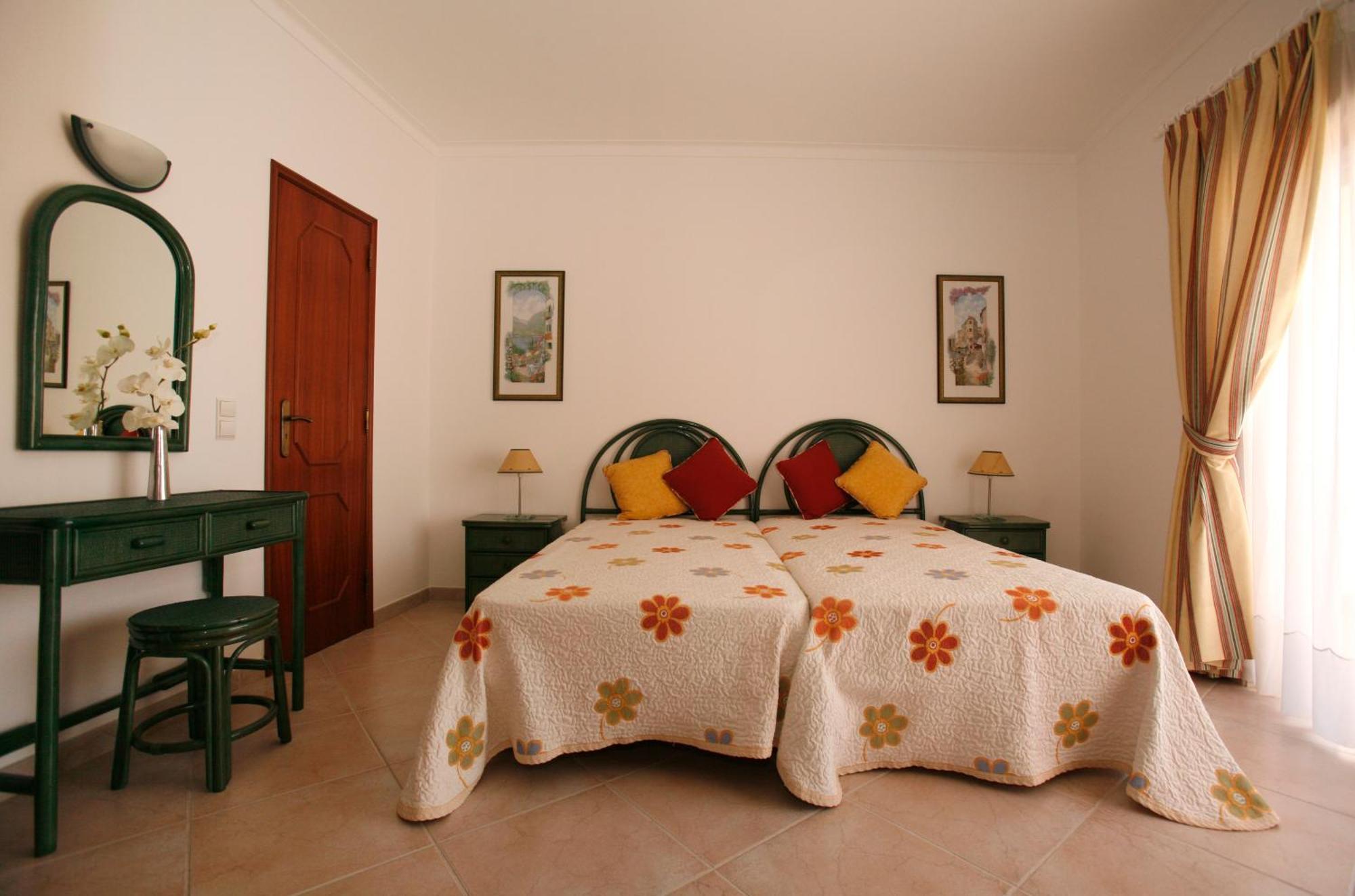 Apartamentos Coral Do Vau ปอร์ติเมา ภายนอก รูปภาพ